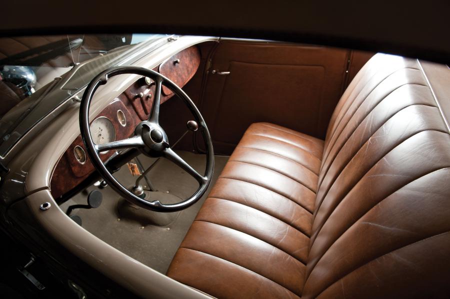  Ford DeLuxe Roadster 1934 года  (фото 40 из 43)